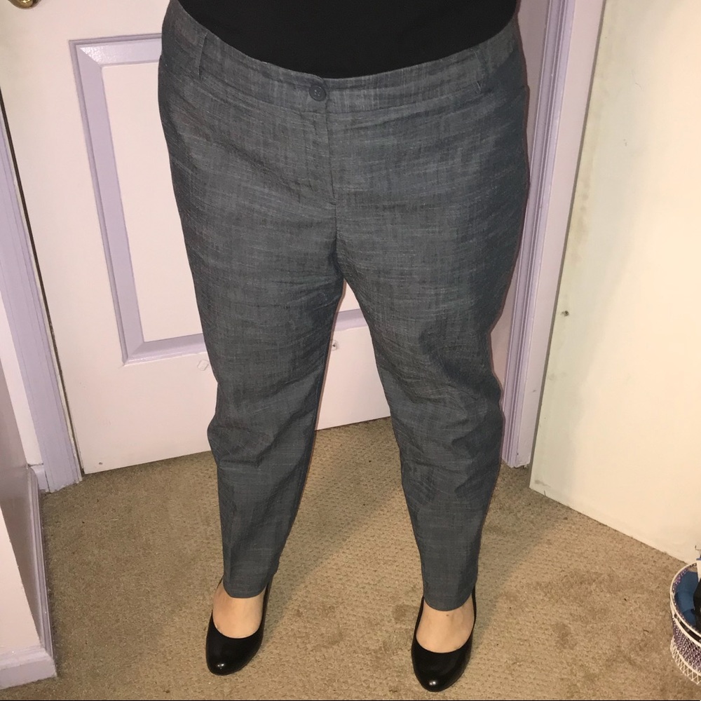 Van Heusen dress pants size 18